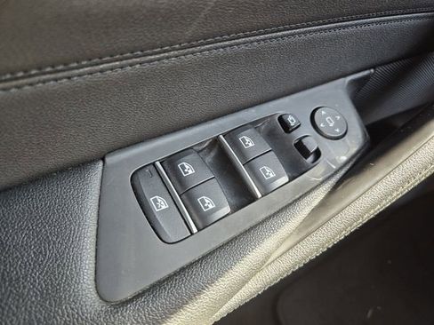 Used 2018 BMW 530e RWD image 30