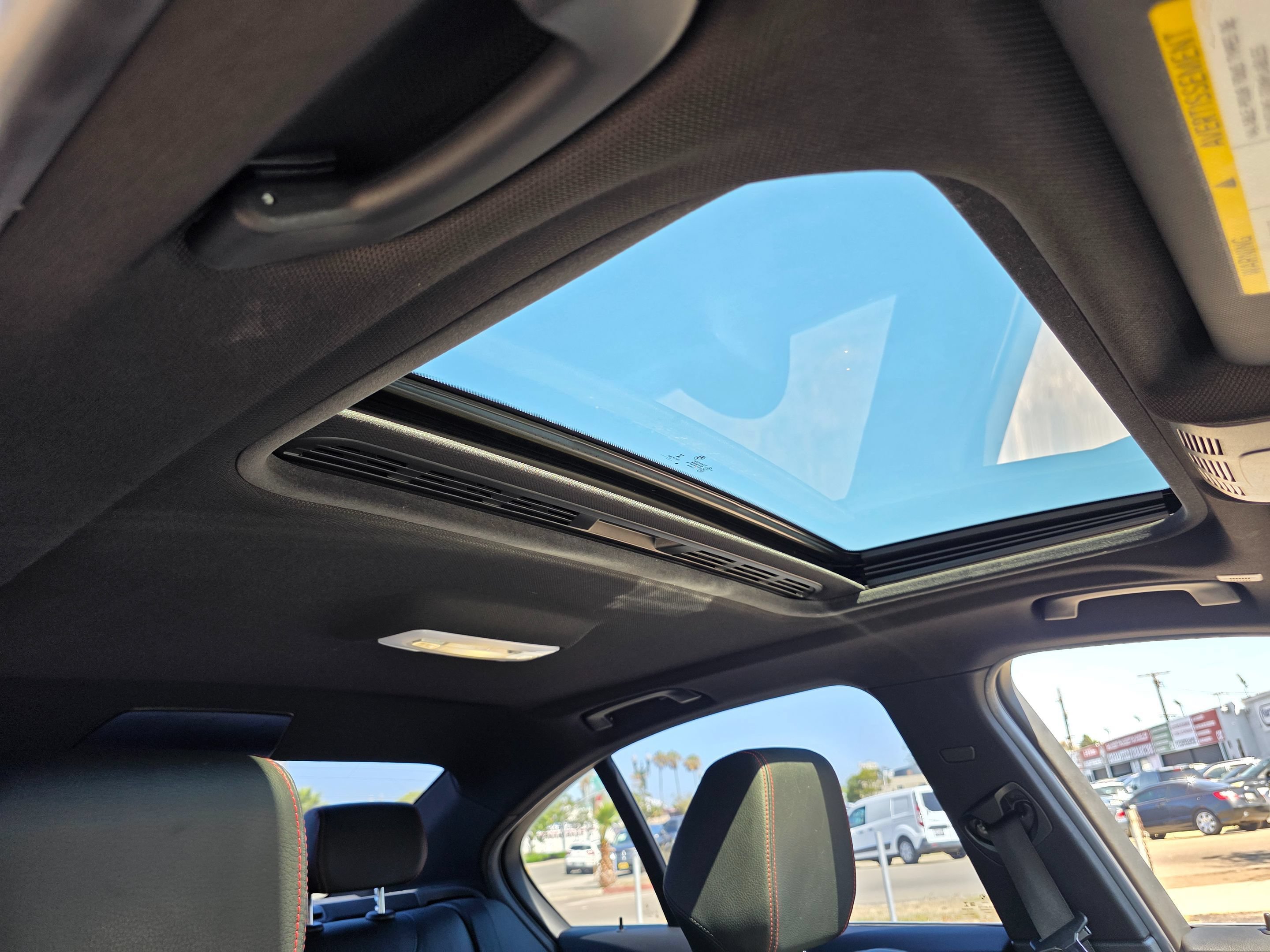 Used 2018 BMW 330i xDrive Sedan AWD/4WD image 18