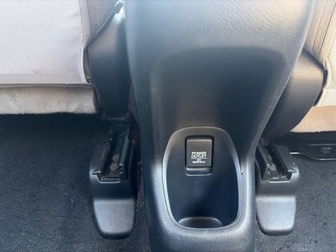 Used 2016 Honda HR-V LX image 18