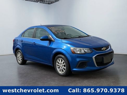 Used 2017 Chevrolet Sonic LT FWD image 1