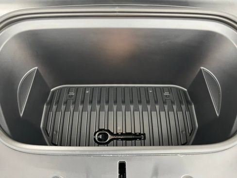 Used 2023 Tesla Model Y Long Range image 35