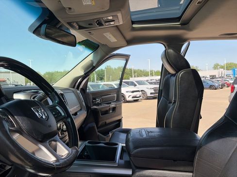 Used 2014 RAM 2500 Limited AWD/4WD image 37