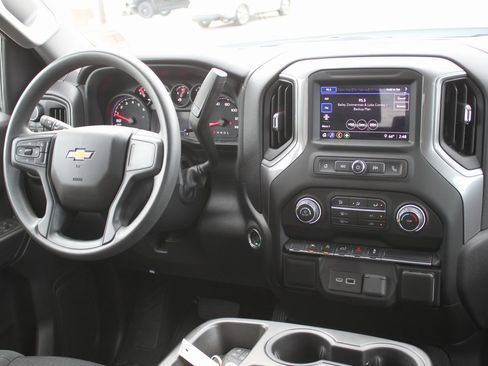 Used 2022 Chevrolet Silverado 1500 Custom image 9