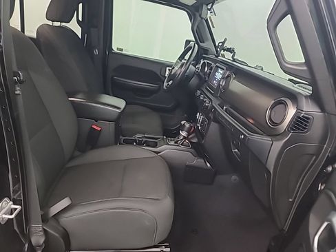Used 2019 Jeep Wrangler Unlimited Sport S AWD/4WD image 13