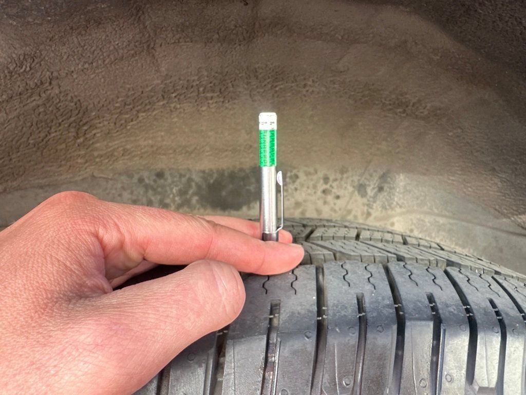 Used 2015 Toyota Land Cruiser AWD/4WD image 20