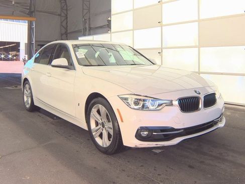 Used 2018 BMW 330e image 3