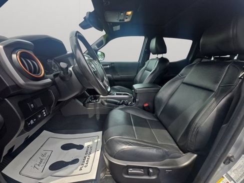 Certified 2021 Toyota Tacoma TRD Sport w/ TRD Premium Sport Package AWD/4WD image 10