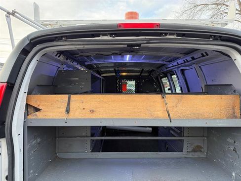 Used 2014 GMC Savana 2500 w/ Cold Climate Package image 30