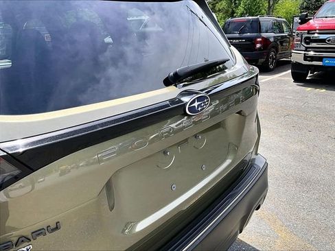 Used 2025 Subaru Forester Premium AWD/4WD image 8