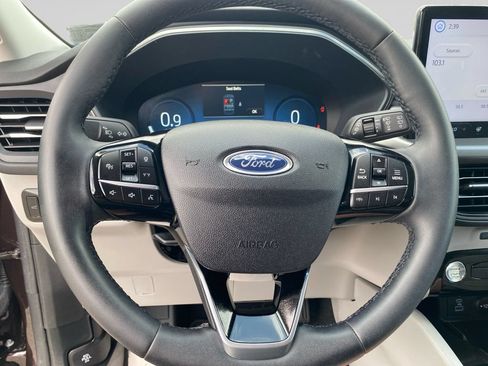 Used 2023 Ford Escape Active w/ Tech Pack #2 AWD/4WD image 25