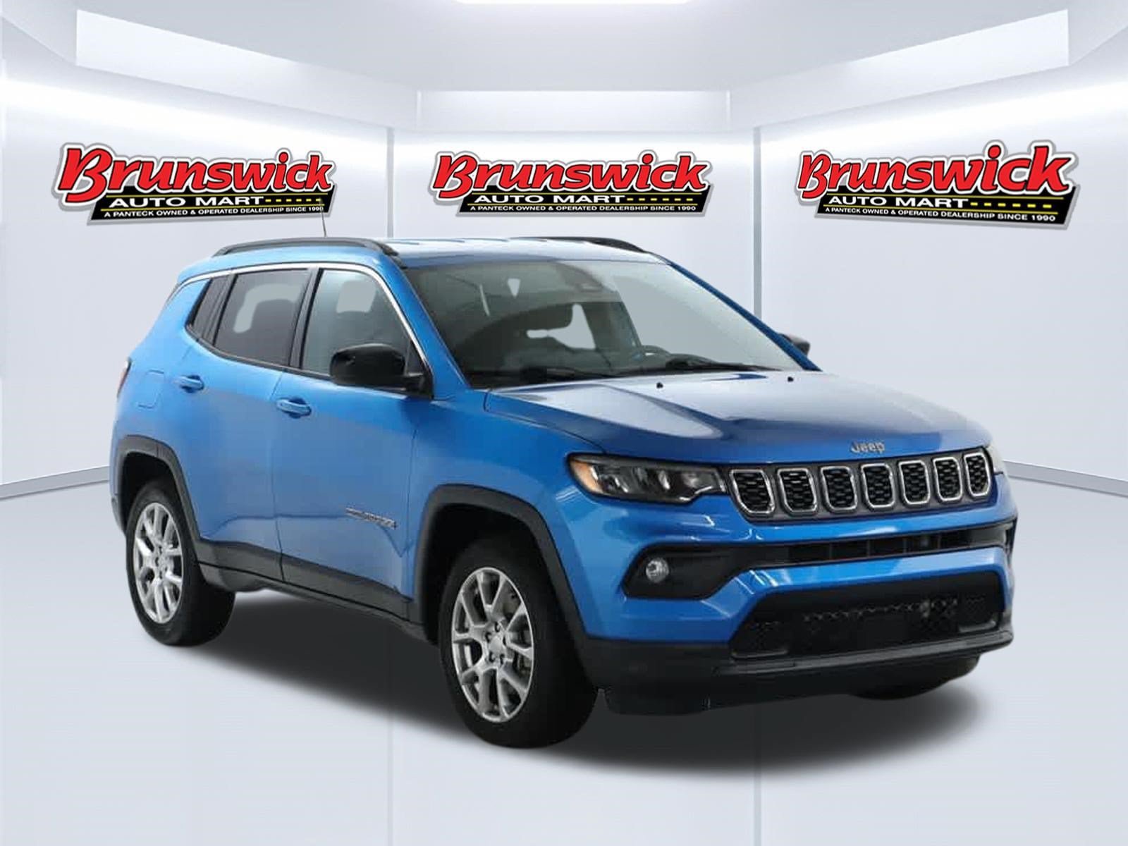 Certified 2024 Jeep Compass Latitude AWD/4WD image 9