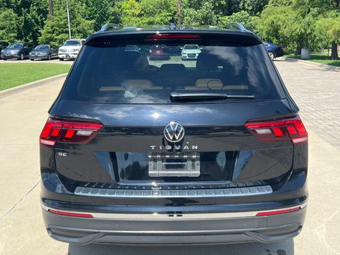 Used 2022 Volkswagen Tiguan SE FWD image 9