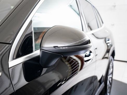 Certified 2025 Mercedes-Benz GLC 300 4MATIC image 15