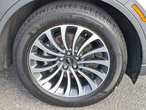 Used 2023 Lincoln Aviator Standard w/ Premium Package image 9