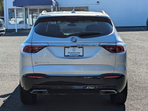 Used 2022 Buick Enclave Premium image 4