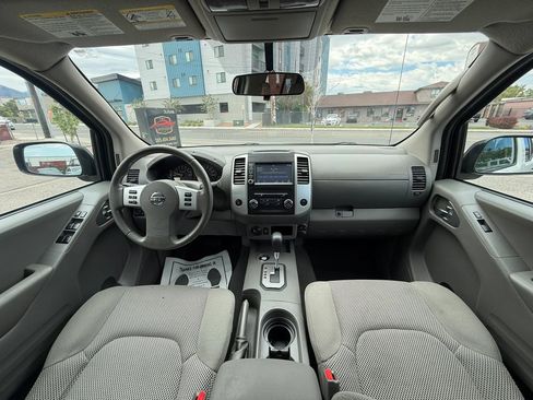 Used 2021 Nissan Frontier SV w/ SV Utility Package AWD/4WD image 14
