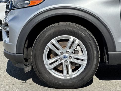 Used 2023 Ford Explorer XLT w/ Equipment Group 202A image 28