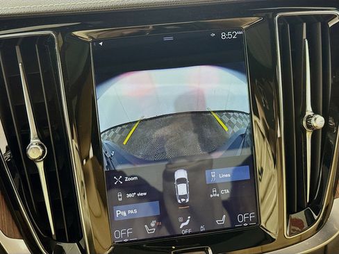 Used 2019 Volvo S60 T6 Inscription image 3