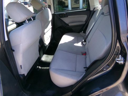 Used 2018 Subaru Forester 2.5i Premium AWD/4WD image 10