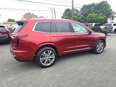 Used 2024 Cadillac XT6 Premium Luxury AWD/4WD image 5