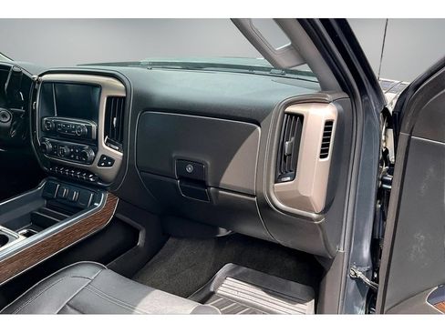 Used 2018 GMC Sierra 3500 Denali w/ Duramax Plus Package AWD/4WD image 23