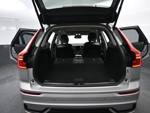 Used 2025 Volvo XC60 B5 Plus AWD/4WD image 20