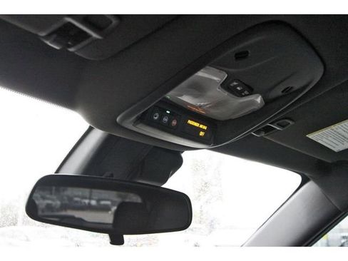 Used 2022 Chevrolet TrailBlazer RS FWD image 22