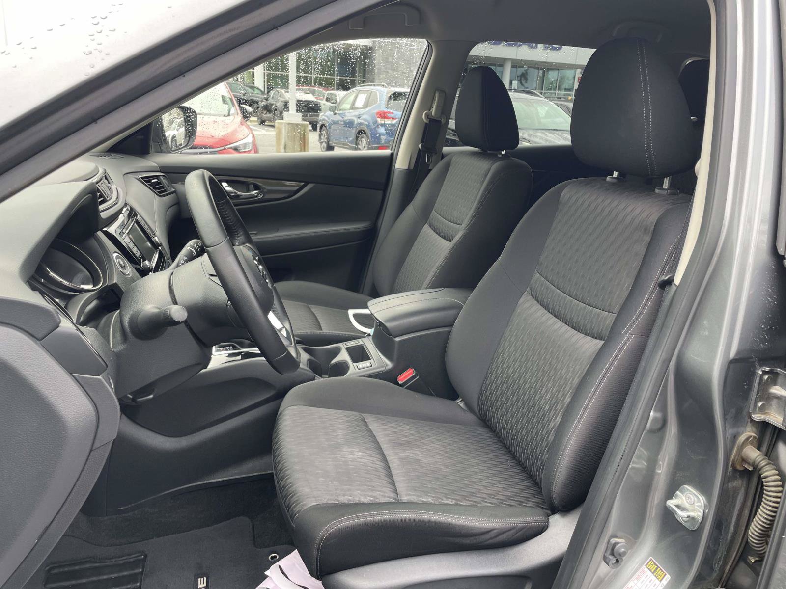 Used 2019 Nissan Rogue SV w/ Premium Package AWD/4WD image 9