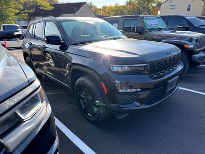 Certified 2023 Jeep Grand Cherokee Limited w/ Black Appearance Package