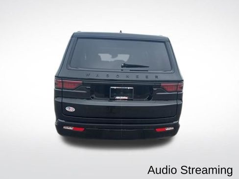 Used 2024 Jeep Wagoneer Series II image 4