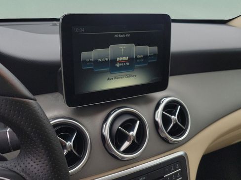 Certified 2018 Mercedes-Benz GLA 250 image 34