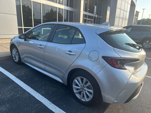 Used 2024 Toyota Corolla SE w/ SE Package FWD image 4