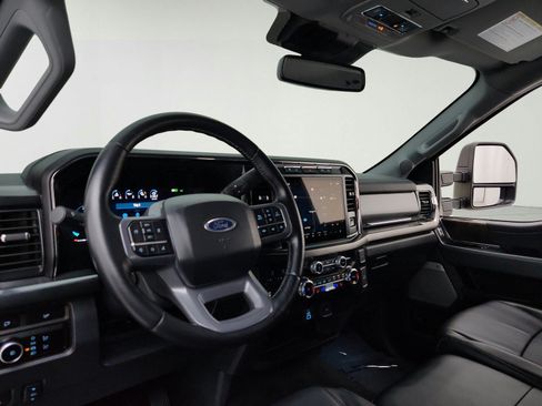 Used 2024 Ford F250 Lariat w/ Black Appearance Package AWD/4WD image 16