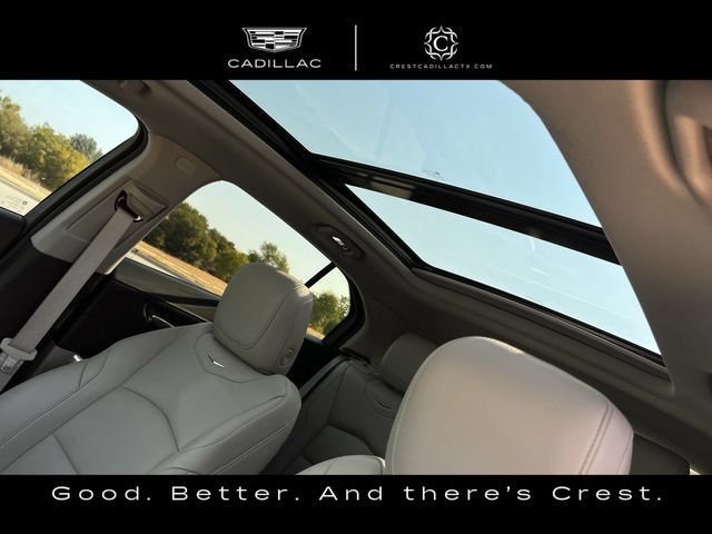 Used 2023 Cadillac XT4 Luxury w/ Cold Weather Package FWD image 22