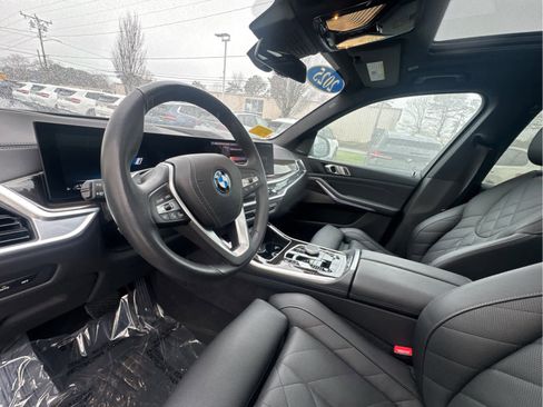 Certified 2025 BMW X5 xDrive50e w/ Premium Package image 11