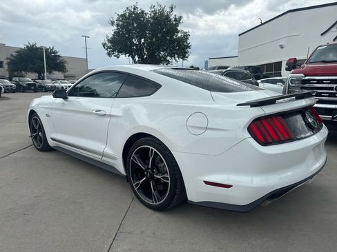 Used 2016 Ford Mustang GT Premium w/ Equipment Group 401A RWD image 3
