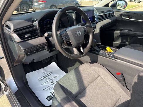 Certified 2025 Toyota Camry LE AWD/4WD image 8