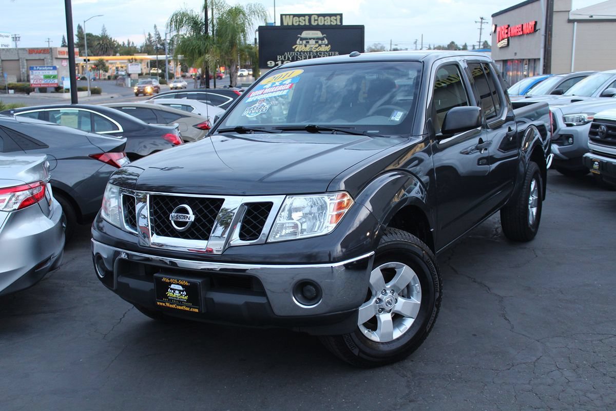 Used 2011 Nissan Frontier SV w/ SV Premium Utility Pkg AWD/4WD image 32