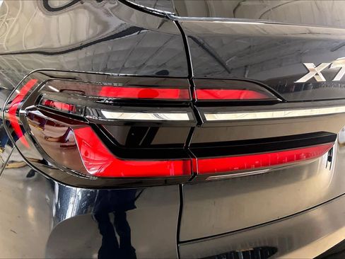 New 2026 BMW X7 xDrive40i w/ Premium Package image 14