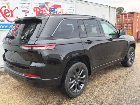 New 2026 Jeep Grand Cherokee Limited image 3