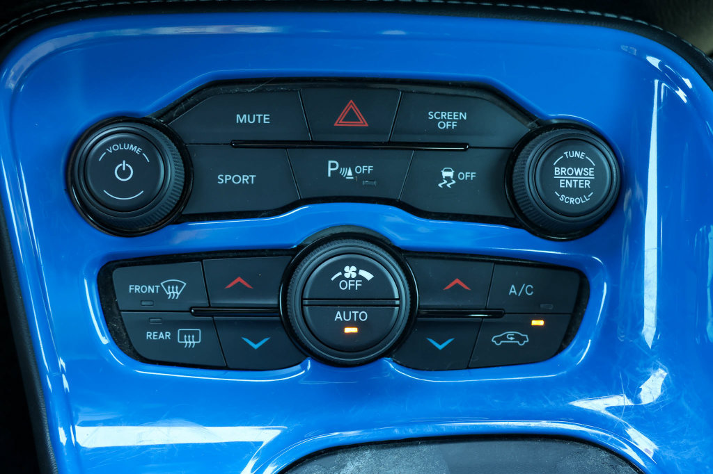 Used 2022 Dodge Challenger GT w/ Driver Convenience Group RWD image 18