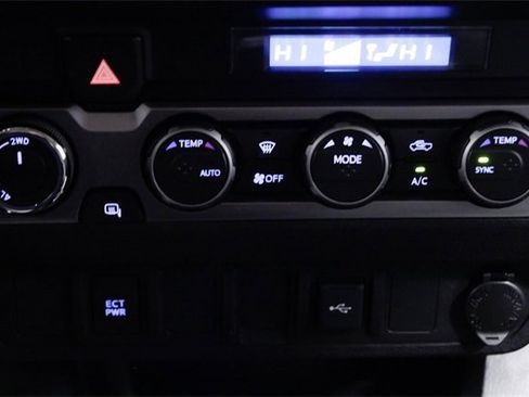 Used 2021 Toyota Tacoma SR image 28