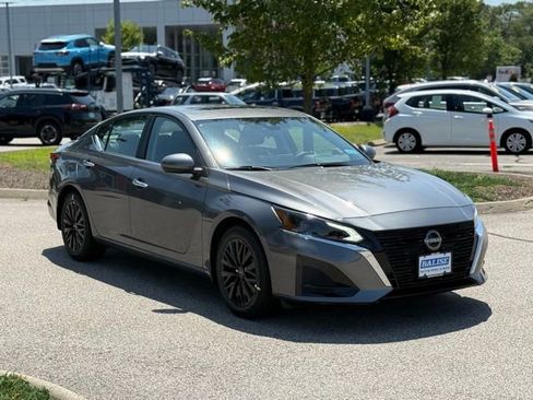 New 2025 Nissan Altima 2.5 SV w/ SV Special Edition Package image 3