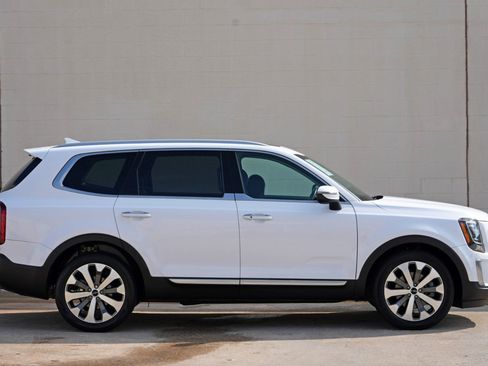 Used 2022 Kia Telluride S AWD/4WD image 54
