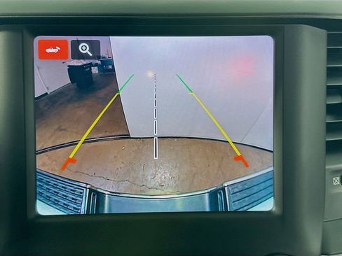 Used 2022 RAM 2500 Tradesman w/ Chrome Appearance Group image 15