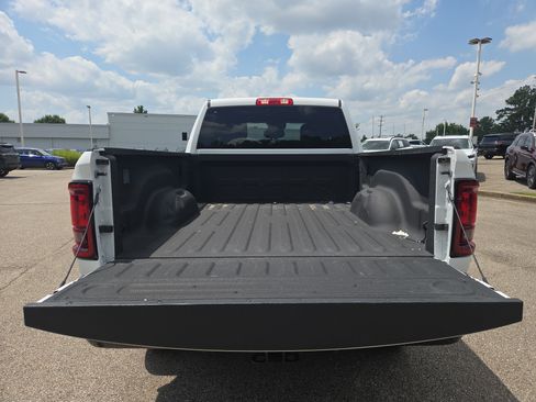 Used 2025 RAM 2500 Big Horn AWD/4WD image 8