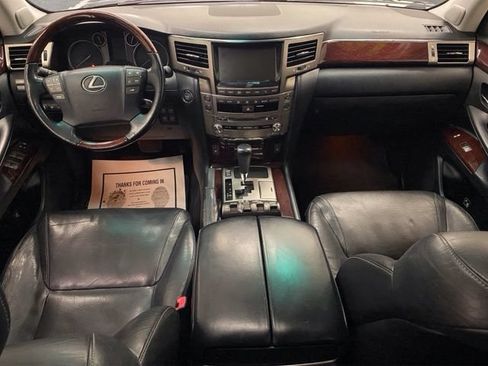 Used 2014 Lexus LX 570 4WD image 34