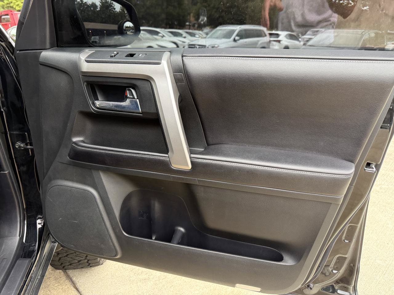 Used 2016 Toyota 4Runner SR5 AWD/4WD image 27