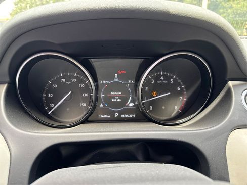 Used 2017 Land Rover Discovery Sport SE AWD/4WD image 17