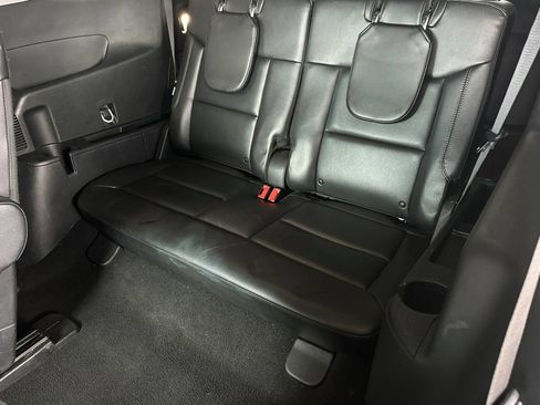 Certified 2024 Ford Explorer Limited AWD/4WD image 14